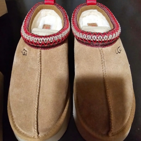 UGG tasman platform slippers - Picture 1 of 4